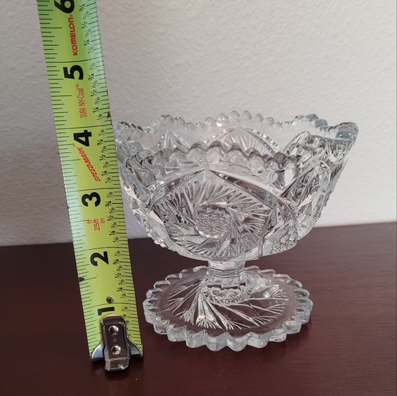 Vintage Glass footed bowl cup candy dish with sawtooth edge - Picture 4 of 5